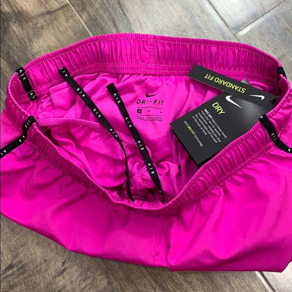 NIKE Women’s running shorts with Dri-Fit Technolog - Picture 12 of 12